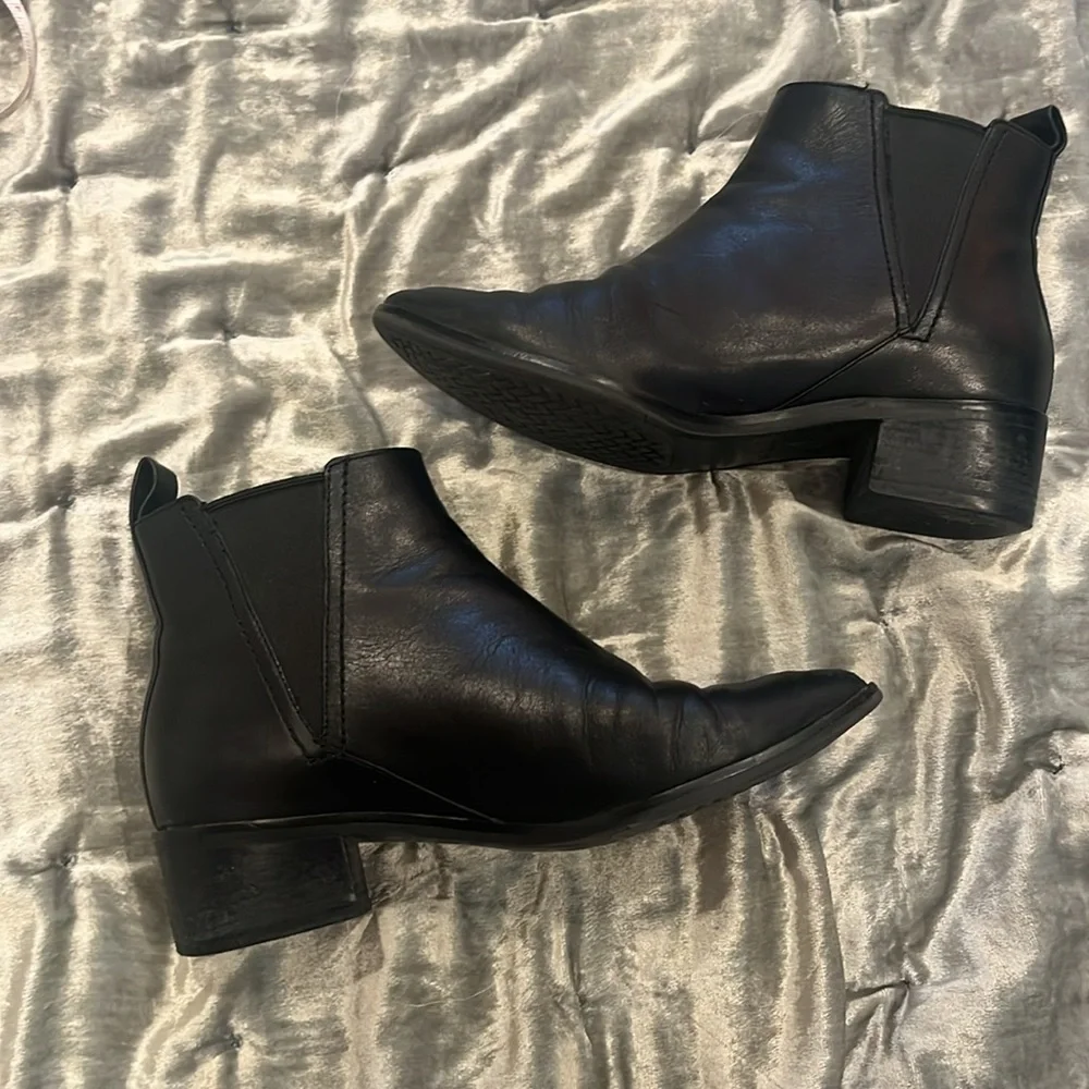 Cole Haan Black Leather Pull On Ankle Boots with Block Heel (Size 6)